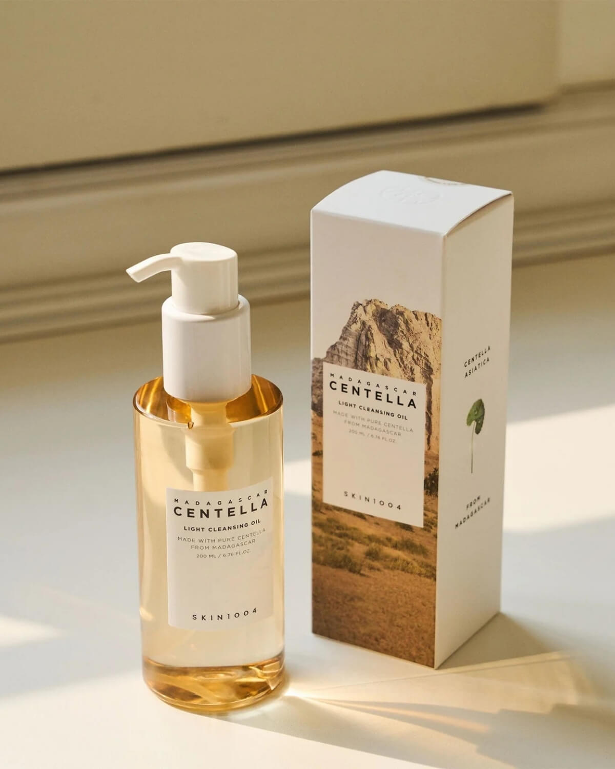 Skin1004 Madagascar Centella Light Cleansing Oil, product image and its box