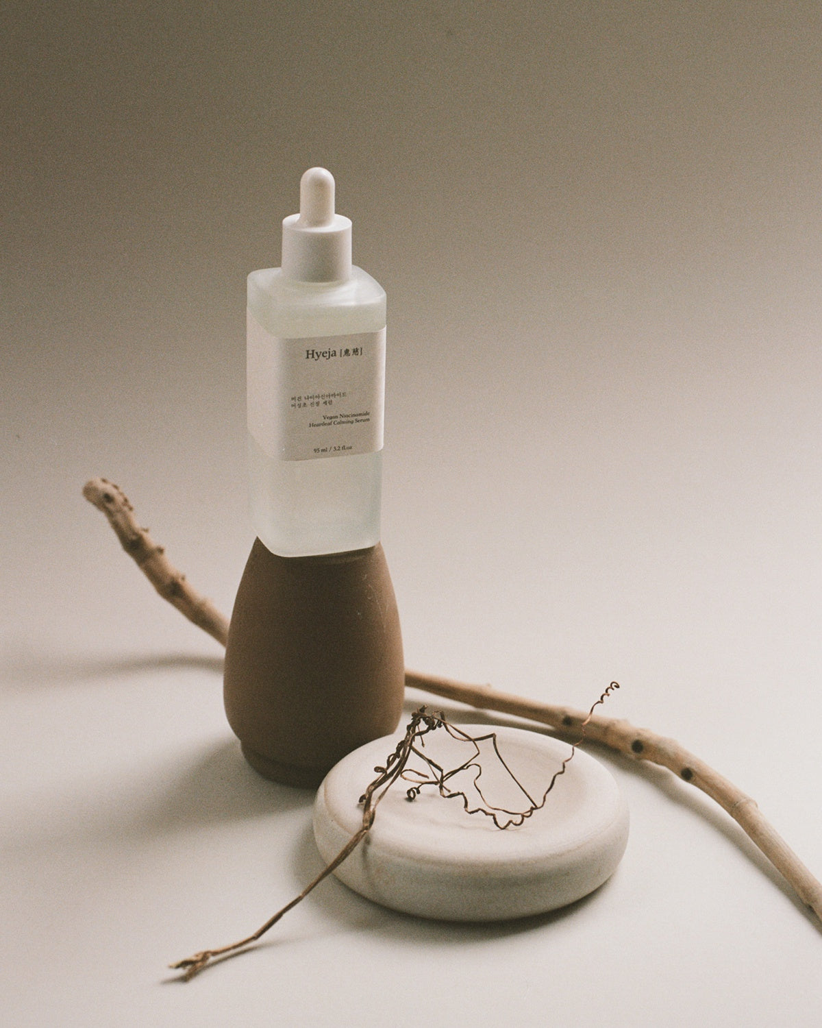 Hyeja Vegan Niacinamide Heartleaf Calming Serum_Calming, Skin-boosting Serum