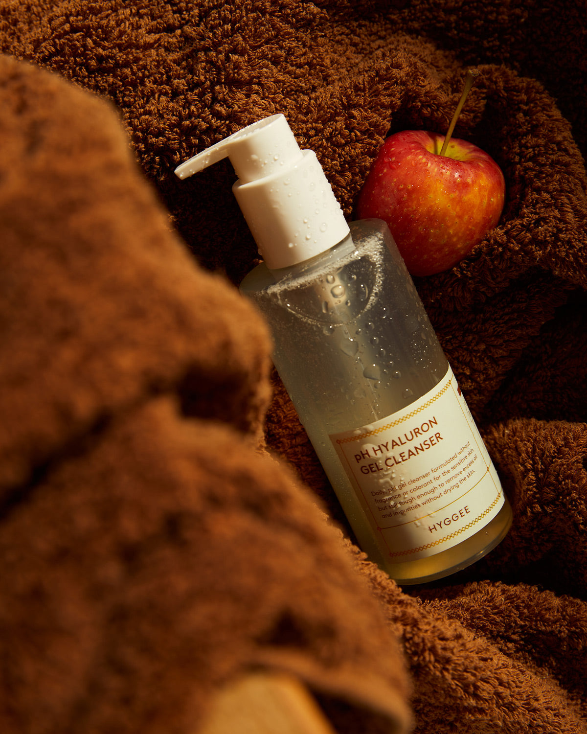 Hyggee pH Hyaluron Gel Cleanser_Hydrating and Gentle Gel Cleanser with 8 Layers of Hyaluronic Acid