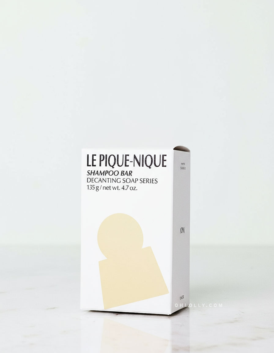 Ohlolly Korean Skincare Vinoir Decanting Shampoo Bar | Le Pique-Nique. Beige bar soap box on tabletop.