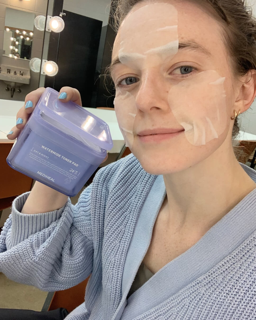 Mediheal Watermide Toner Pad_Hydrating & De-puffing Treatment Mask Pad, model using toner pads on her face