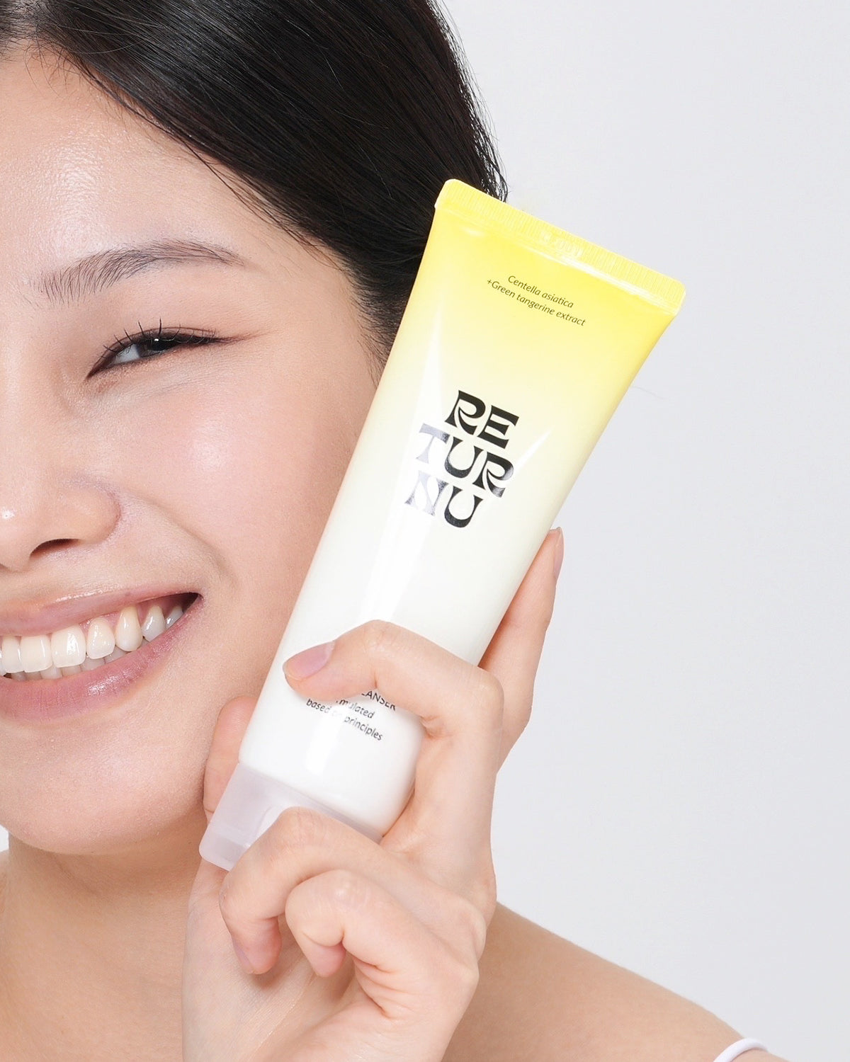 Returnu Vitatone Foam Cleanser_Hypoallergenic, Brightening, Low pH Daily Cleanser