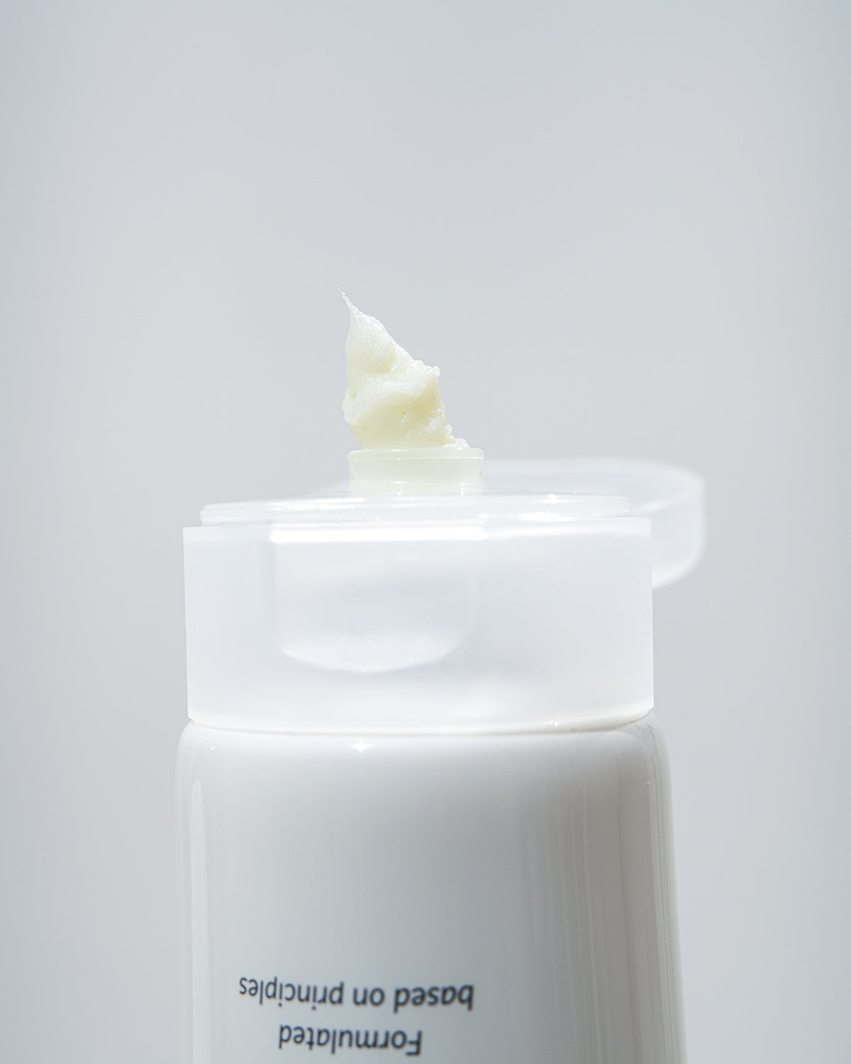 Returnu Vitatone Foam Cleanser_Hypoallergenic, Brightening, Low pH Daily Cleanser