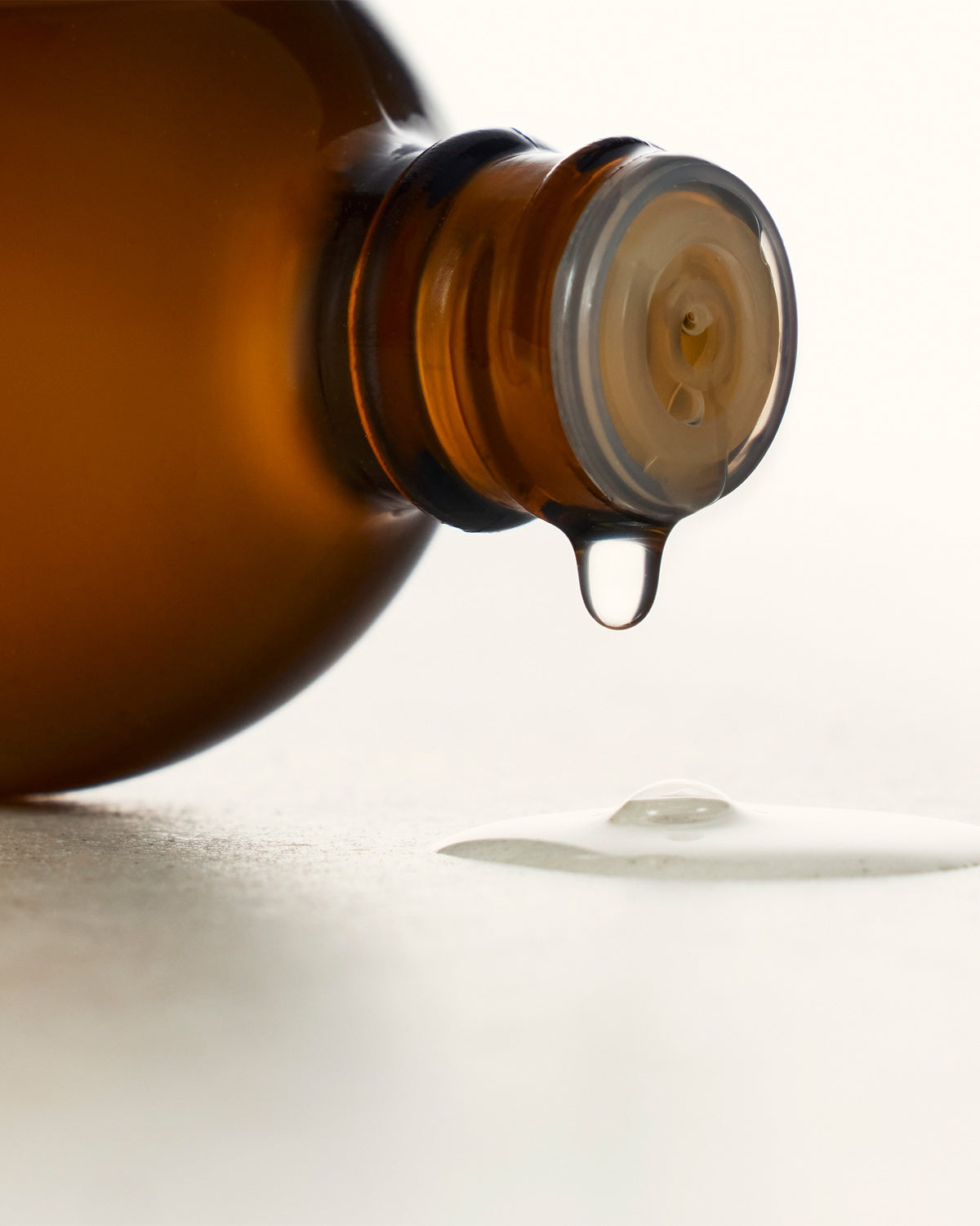 Sioris Light It Up Essener detail showing lightweight texture for bouncy youthful glow