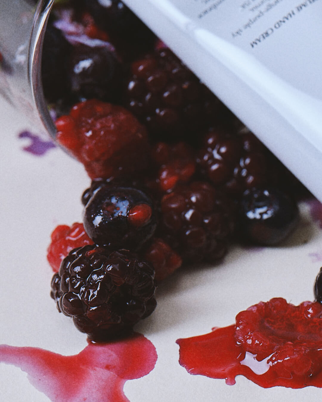 Ohlolly Korean Skincare Vinoir Decanting Hand Cream | Sipping Dusk. Scented moisturizer for dry hands. Key ingredients: Crushed fruits. Closeup.