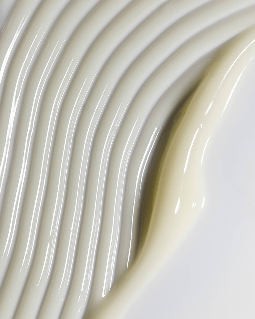 Ohlolly K-Beauty Skincare WYLYS New Day Glow Texture pattern. Plant-based retinol alternative serum with bakuchiol, vitamin C, and niacinamide for bright, firm, and hydrated skin. All skin types.