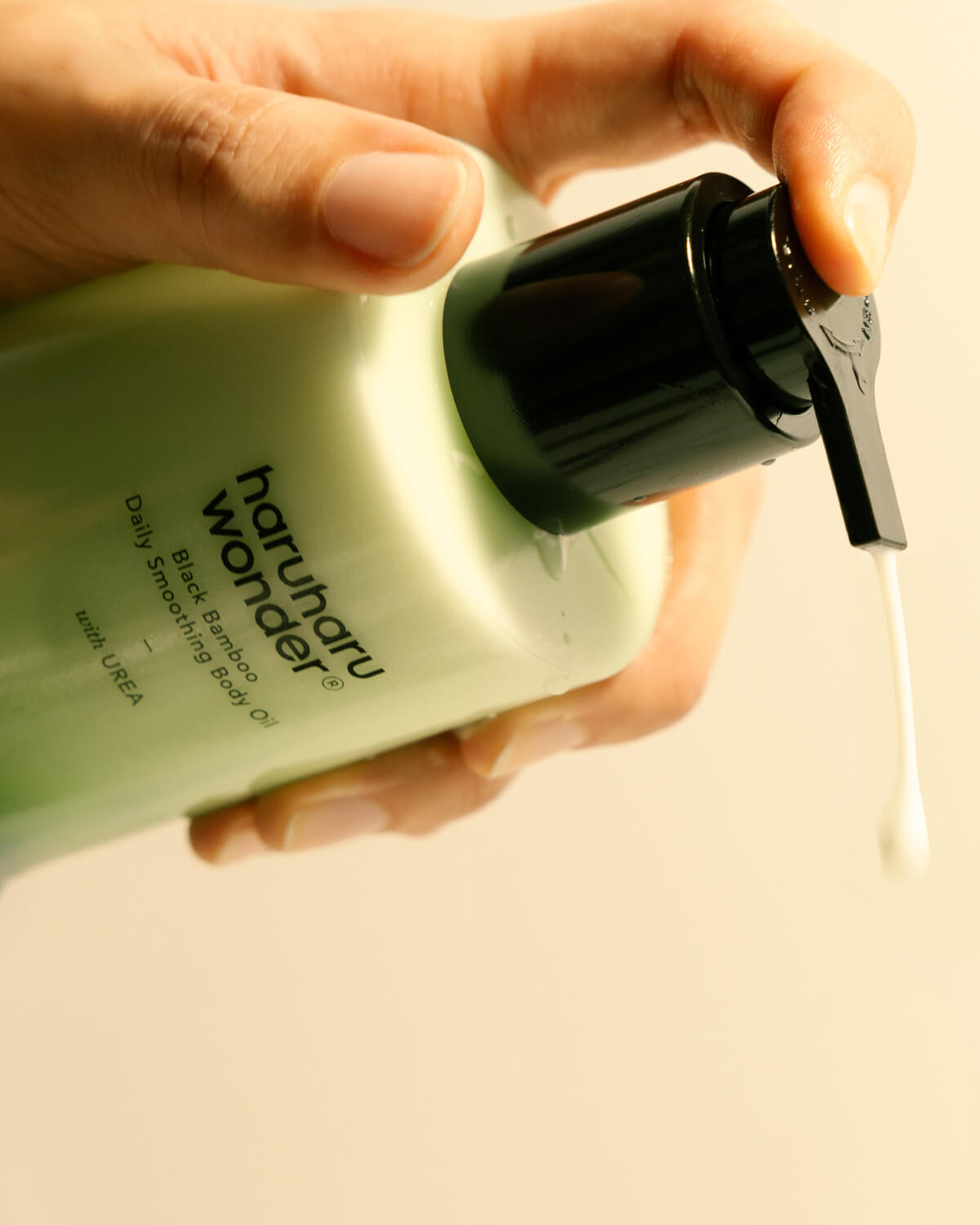 haruharu wonder Black Bamboo Daily Smoothing Body Oil_Hydrating and Exfoliating Body Oil for Smoother Skin